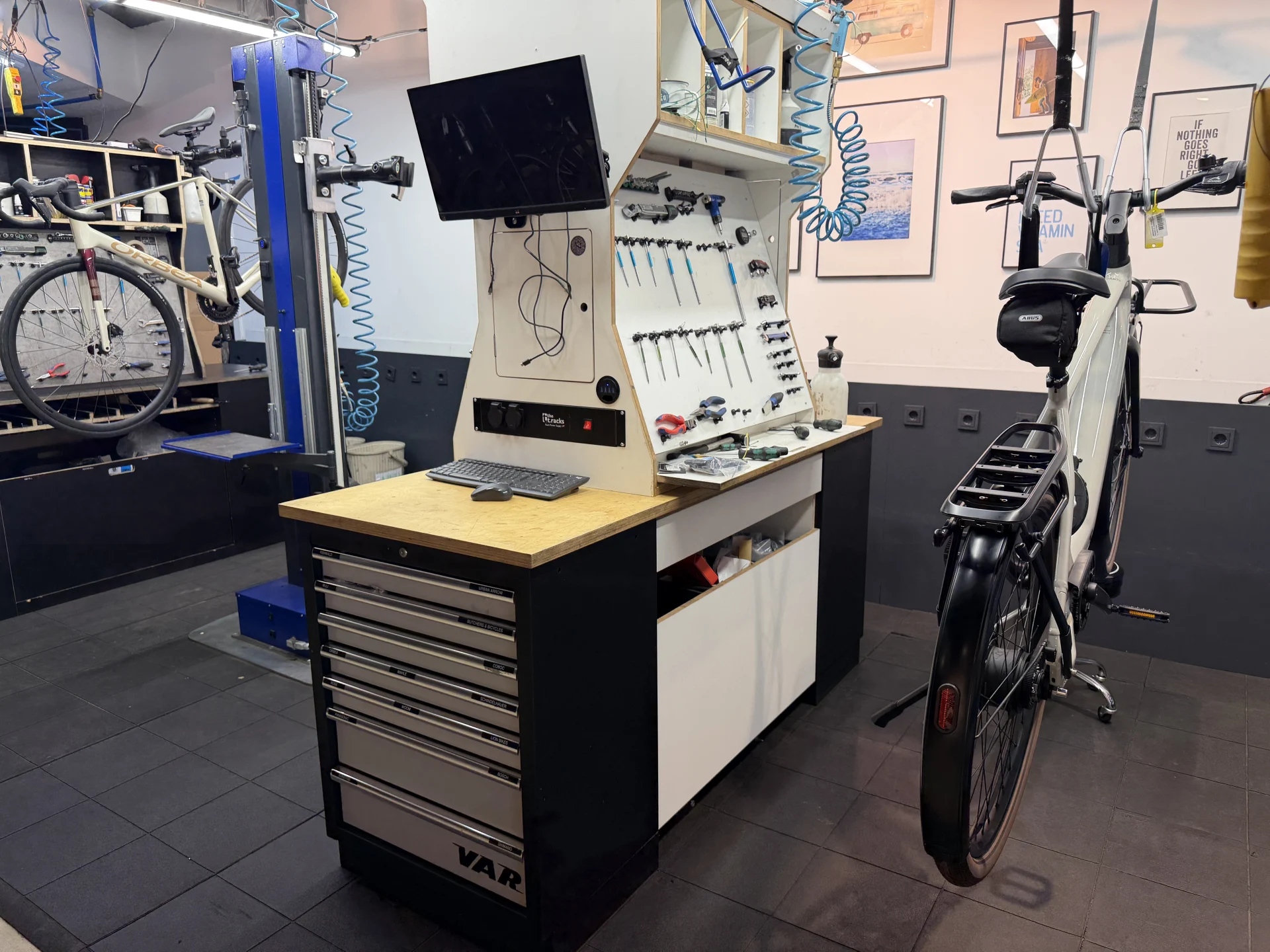 Fahrrad Werkstatt bei Erfahre Hamburg — Wartung und Inspektion von Fahrrädern