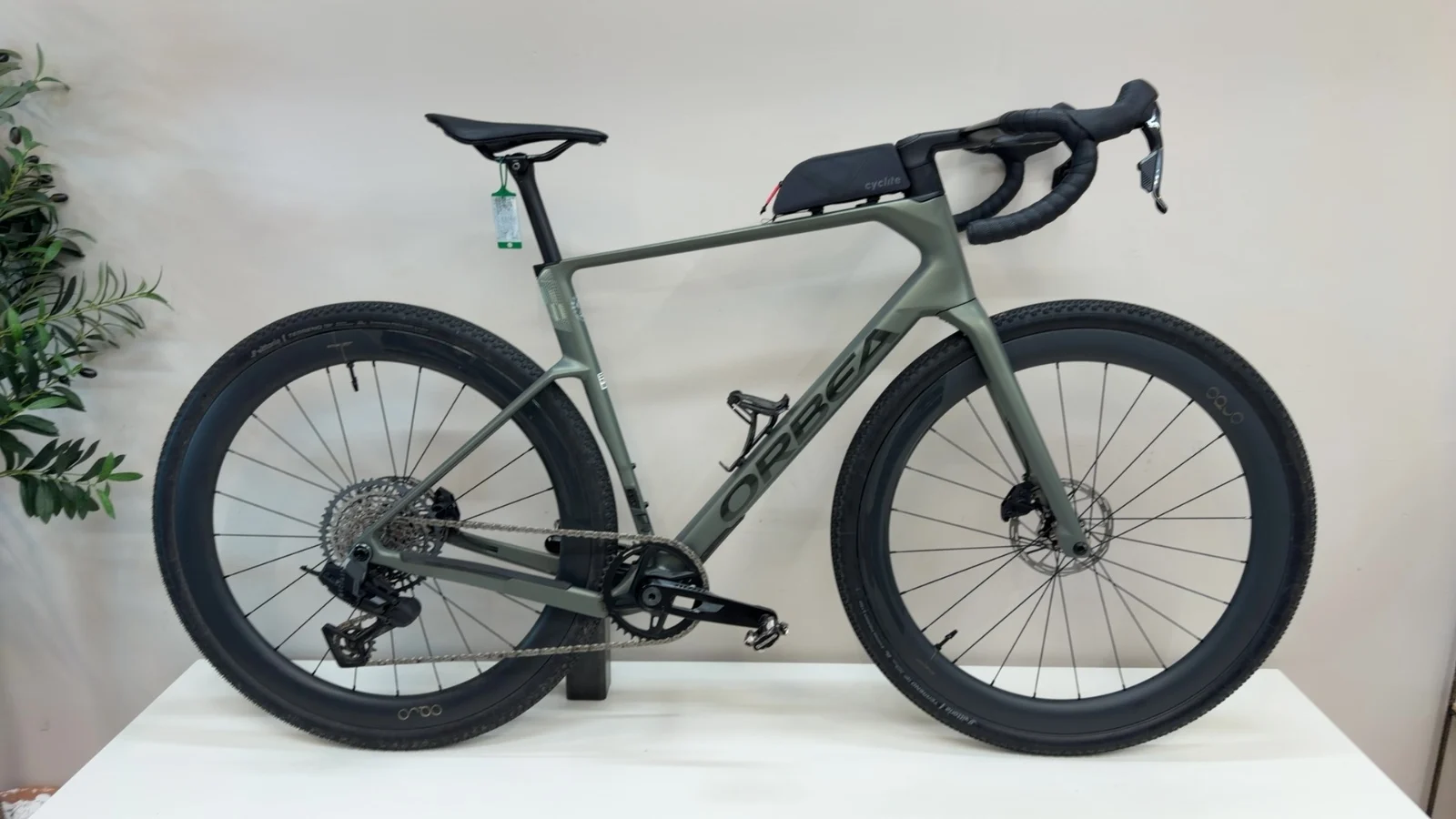 Orbea TERRA RACE M31eLTD 1X — Testrad Detailaufnahme