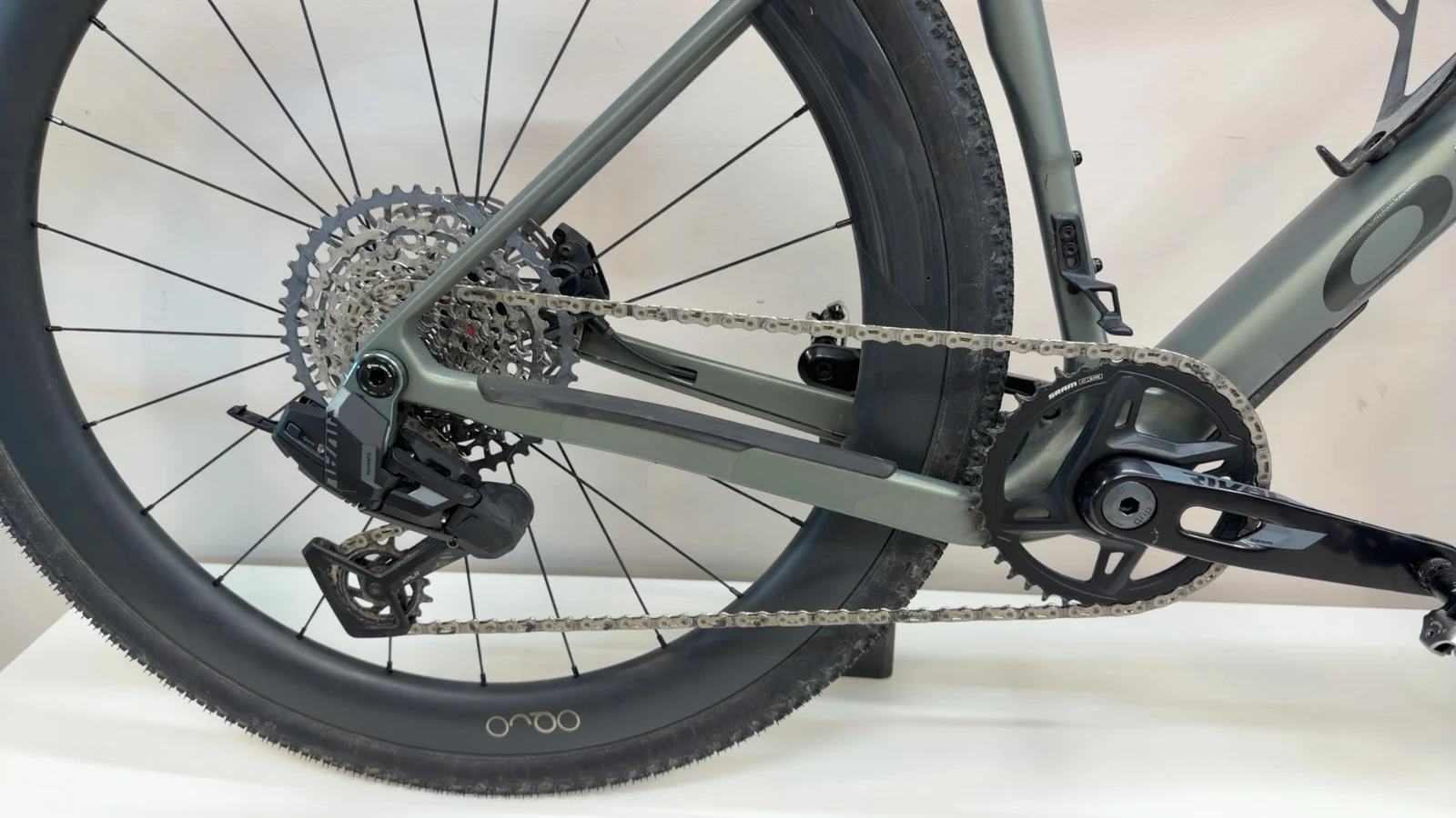 Orbea TERRA RACE M31eLTD 1X — Testrad Detailaufnahme