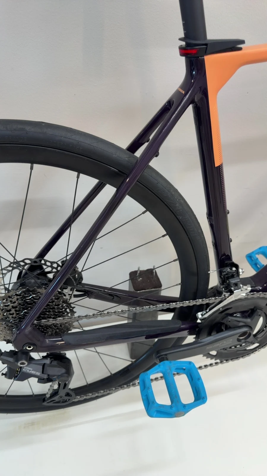 Orbea GAIN M40 — Testrad Detailaufnahme