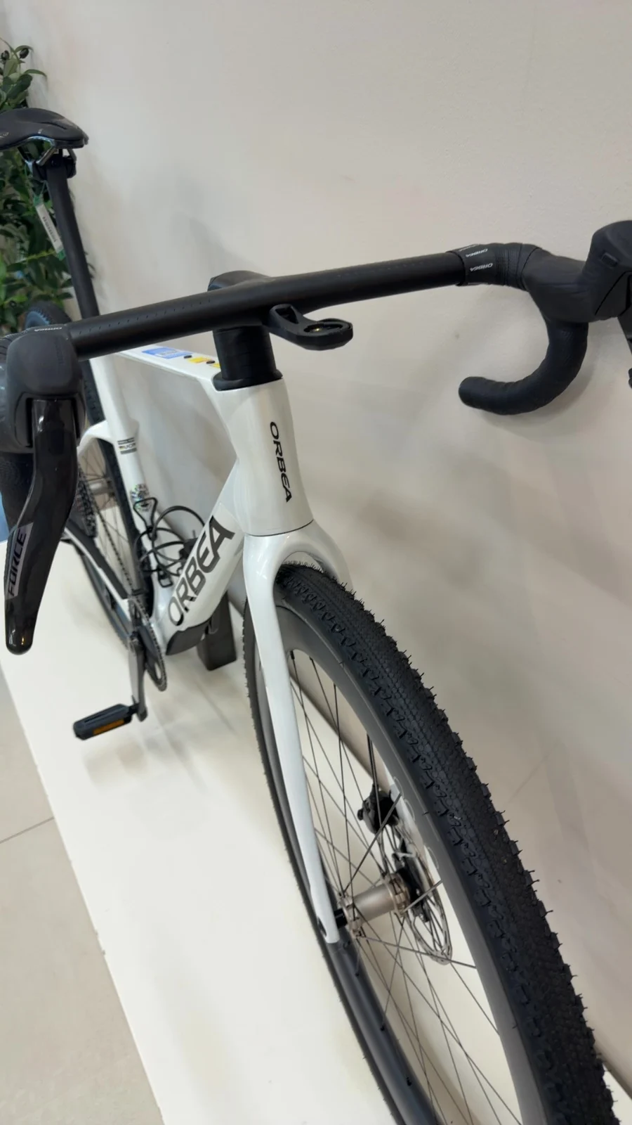 Orbea TERRA RACE M21eLTD 1X — Testrad Detailaufnahme